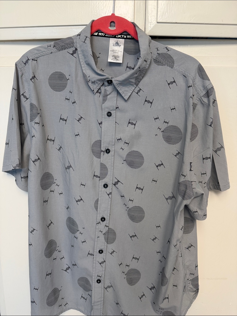 Disney TIE FIGHTER Pring in Gray Short-Sleeve Button-Down Starfighter Print Shir